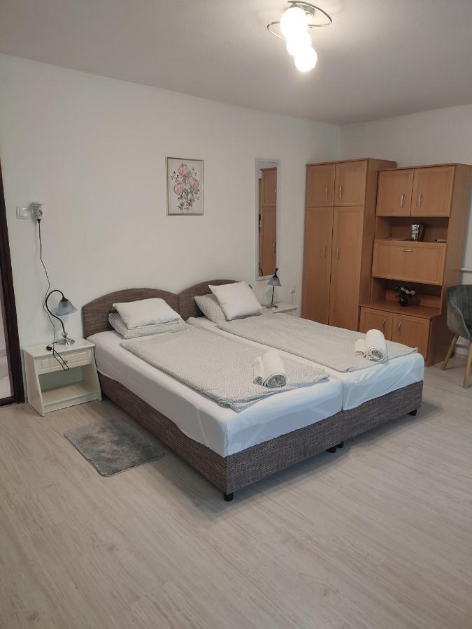 Veronika Rooms Heviz Bagian luar foto
